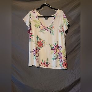 Butterfly sleeve white with flowers